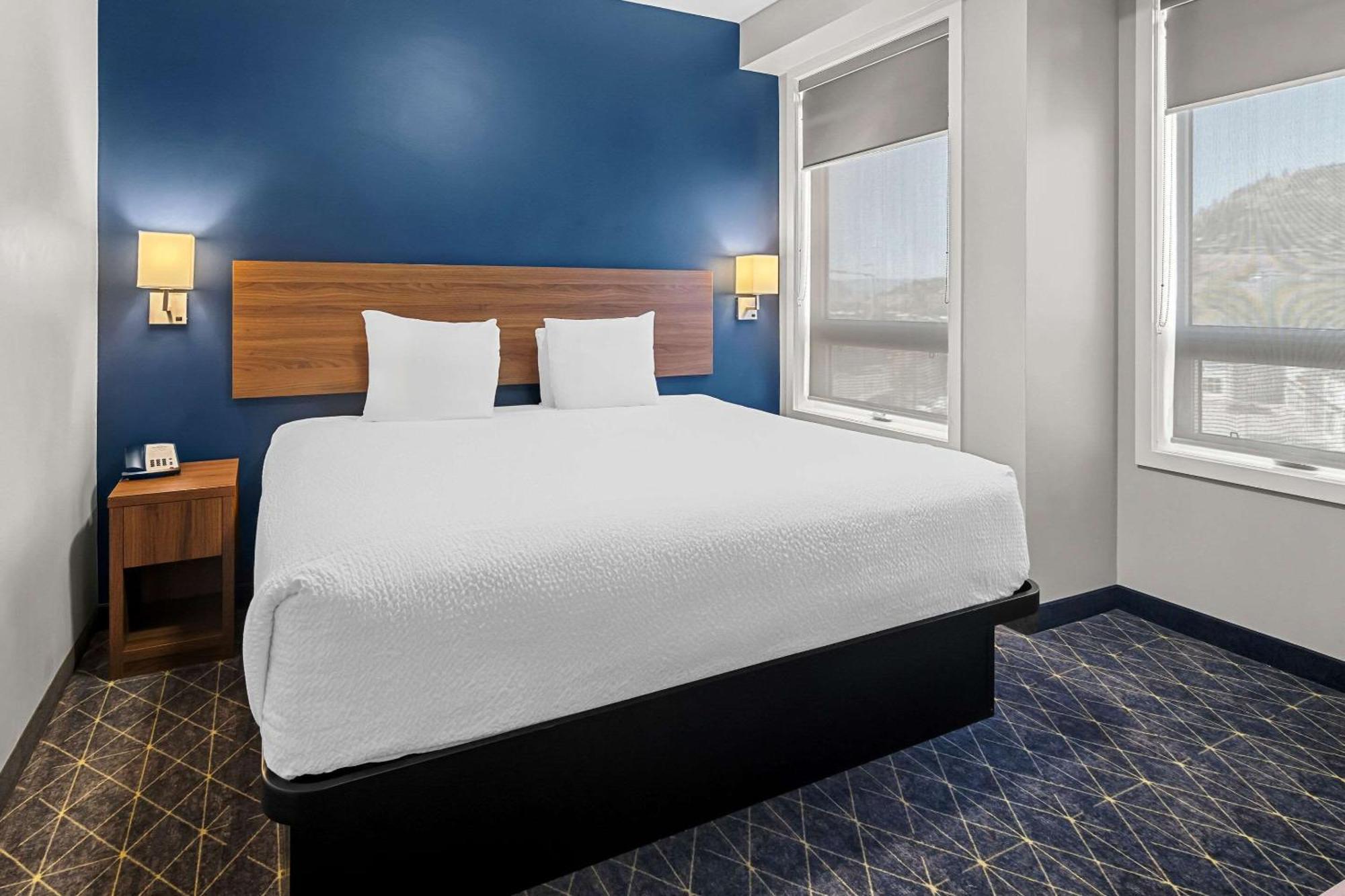 Park Inn By Radisson, Kelowna Eksteriør bilde